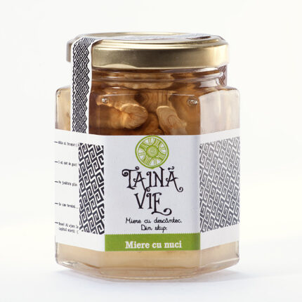 Miere cu nuci Oaza Taină Vie Miere 100% Naturală mierea artizanală miere Miere Polifloră stupi Barnova Barnova Iasi miere iasi miere barnova miere naturala miere bio miere eco miere de albine miere de albine iasi