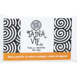 Baton energizant cu miere, alune și căpșuni