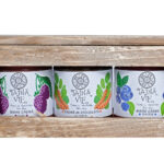 Cadoul crăițelor: miere-cremă cu mure, cu roșcove și cu coacăze